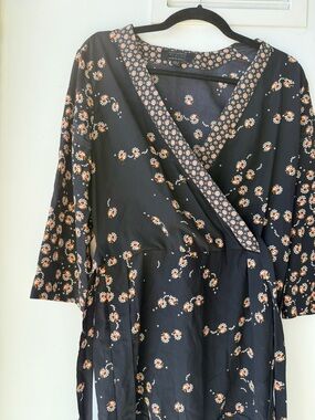 All saints navy blue Floral Wrap Top with Contrast Trim size 2